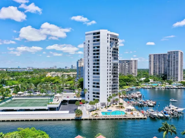 3-bedroom condo for sale in Hallandale Beach - 300 Three Islands Boulevard 101 - MondialRealty