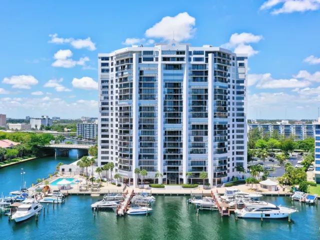 3-bedroom condo for sale in Hallandale Beach - 300 Three Islands Boulevard 101 - MondialRealty