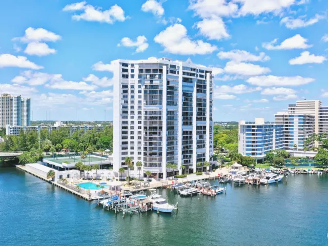 3-bedroom condo for sale in Hallandale Beach - 300 Three Islands Boulevard 101 - MondialRealty