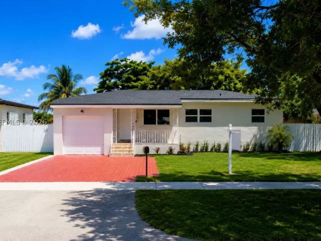 3-bedroom home for sale in Miami - 6361 Tamiami Canal Rd - MondialRealty