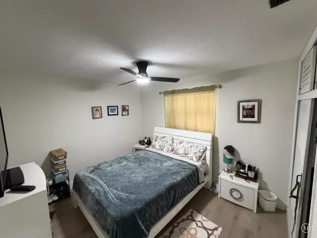 5-bedroom home for sale in West Palm Beach - 912 MONTEGO Drive - MondialRealty