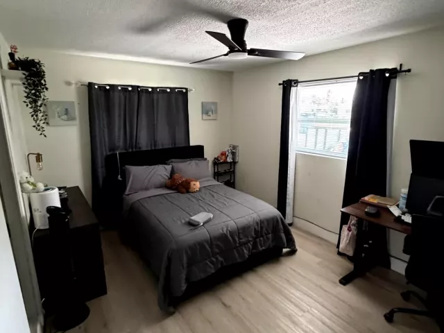 5-bedroom home for sale in West Palm Beach - 912 MONTEGO Drive - MondialRealty