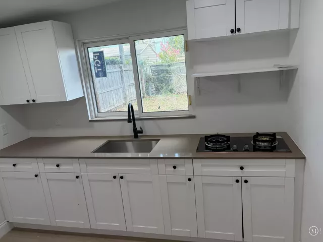 5-bedroom home for sale in West Palm Beach - 912 MONTEGO Drive - MondialRealty