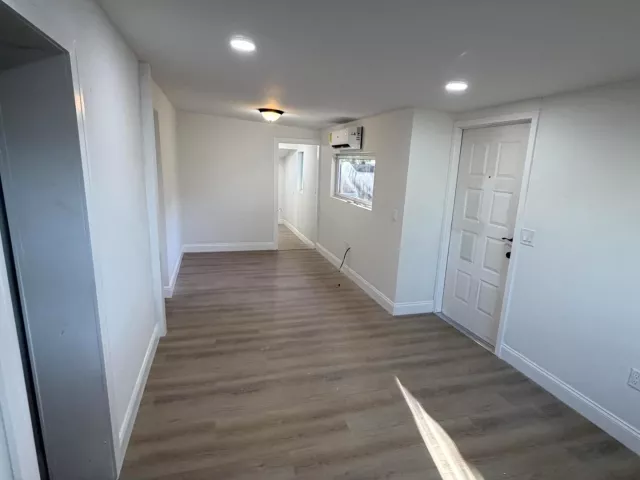 5-bedroom home for sale in West Palm Beach - 912 MONTEGO Drive - MondialRealty