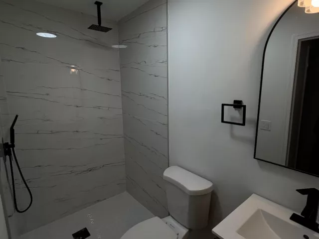 5-bedroom home for sale in West Palm Beach - 912 MONTEGO Drive - MondialRealty