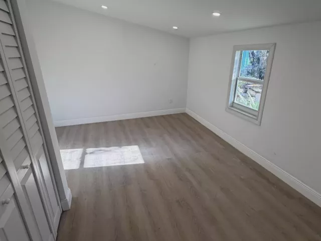 5-bedroom home for sale in West Palm Beach - 912 MONTEGO Drive - MondialRealty
