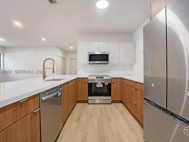 3-bedroom home for sale in Miami - 450 NW 140th St - MondialRealty