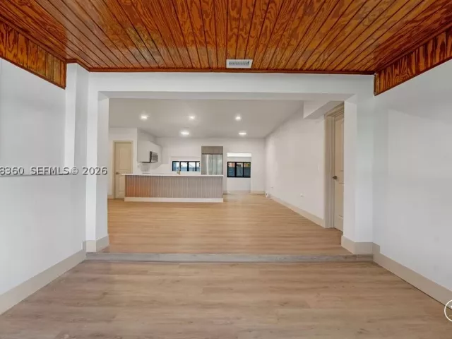 3-bedroom home for sale in Miami - 450 NW 140th St - MondialRealty