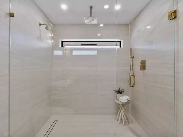 3-bedroom home for sale in Fort Lauderdale - 6011 NE 19th Avenue - MondialRealty