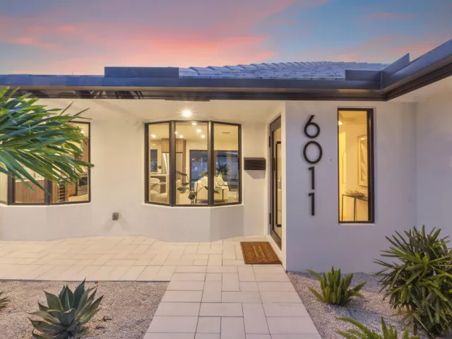 3-bedroom home for sale in Fort Lauderdale - 6011 NE 19th Avenue - MondialRealty