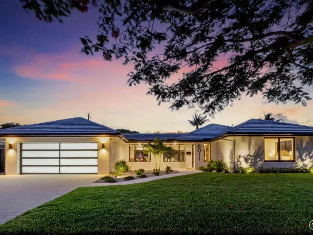 3-bedroom home for sale in Fort Lauderdale - 6011 NE 19th Avenue - MondialRealty