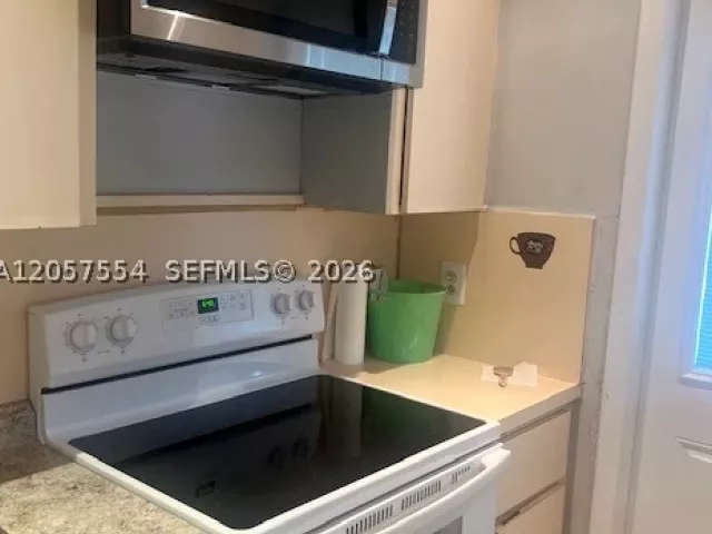 3-bedroom home for rent in Miami - 3730 Percival Ave - MondialRealty