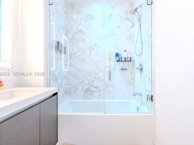 1-bedroom condo for rent in Miami - 851 NE 1st Ave 1802 - MondialRealty