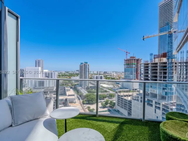 1-bedroom condo for rent in Miami - 851 NE 1st Ave 1802 - MondialRealty