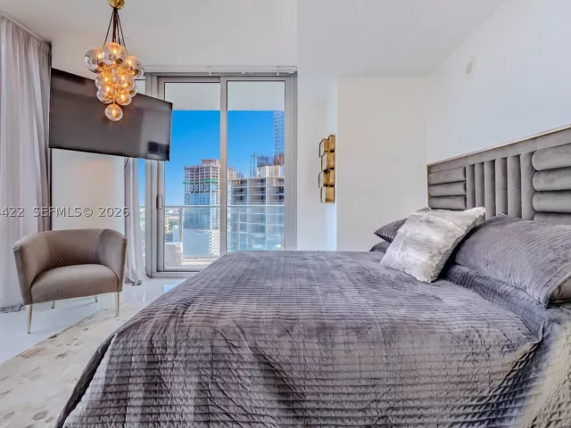 1-bedroom condo for rent in Miami - 851 NE 1st Ave 1802 - MondialRealty