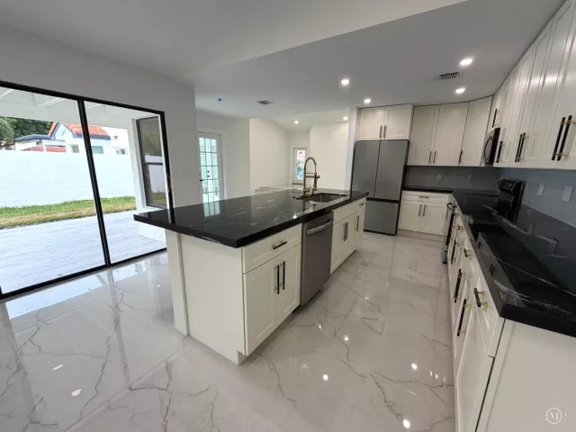 3-bedroom home for sale in Boca Raton - 10688 San Bernardino Way - MondialRealty