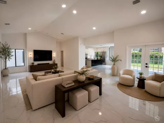 3-bedroom home for sale in Boca Raton - 10688 San Bernardino Way - MondialRealty