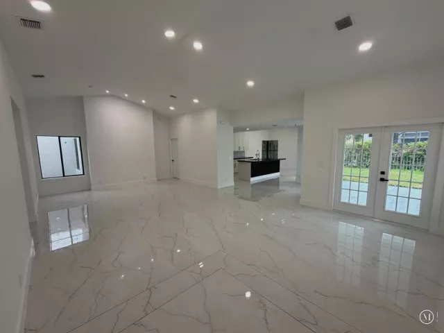 3-bedroom home for sale in Boca Raton - 10688 San Bernardino Way - MondialRealty