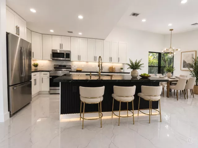 3-bedroom home for sale in Boca Raton - 10688 San Bernardino Way - MondialRealty