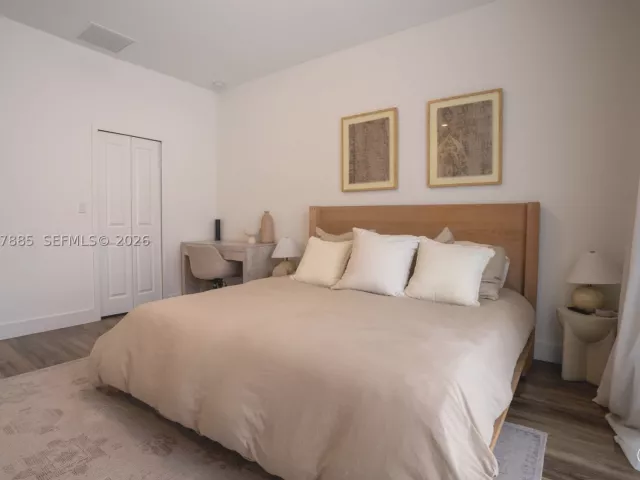 3-bedroom home for sale in Miami - 13636 SW 157th Ct - MondialRealty