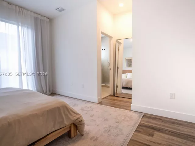 3-bedroom home for sale in Miami - 13636 SW 157th Ct - MondialRealty