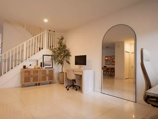 3-bedroom home for sale in Miami - 13636 SW 157th Ct - MondialRealty