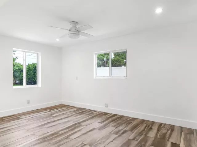 3-bedroom home for sale in Boca Raton - 218 GLOUCHESTER Street - MondialRealty