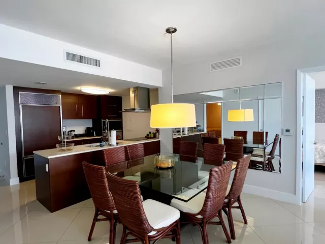 2-bedroom condo for sale in Miami - 495 BRICKELL Avenue 1605 - MondialRealty