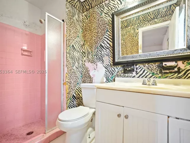 3-bedroom home for sale in Miami Gardens - 5001 NW 179th Ter - MondialRealty