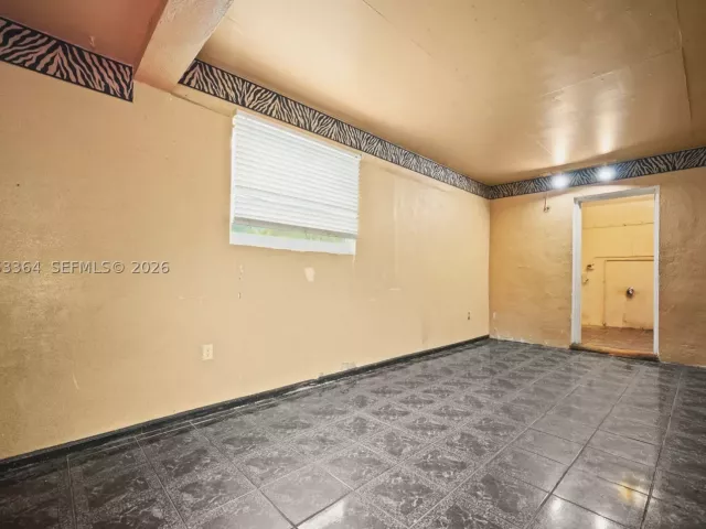 3-bedroom home for sale in Miami Gardens - 5001 NW 179th Ter - MondialRealty