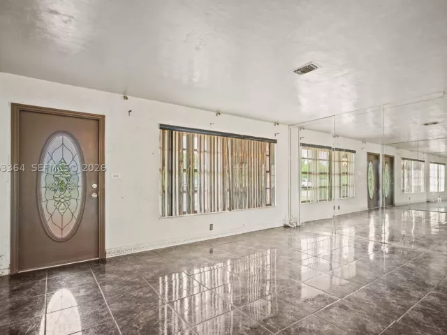 3-bedroom home for sale in Miami Gardens - 5001 NW 179th Ter - MondialRealty