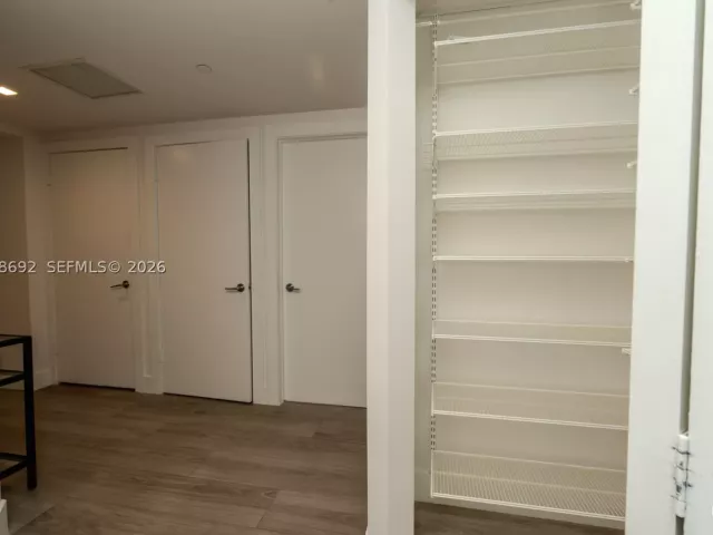 2-bedroom condo for sale in Miami - 500 Brickell Ave 1407 - MondialRealty
