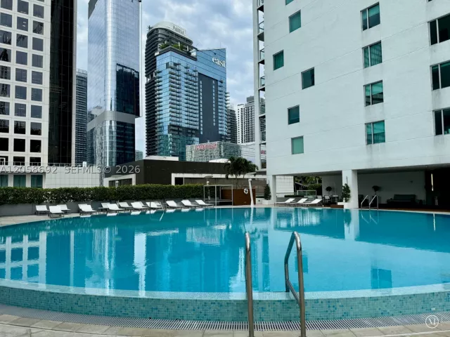 2-bedroom condo for sale in Miami - 500 Brickell Ave 1407 - MondialRealty