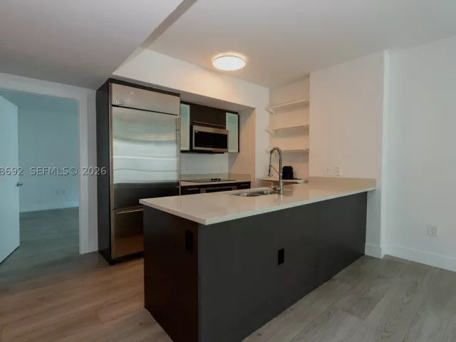 2-bedroom condo for sale in Miami - 500 Brickell Ave 1407 - MondialRealty