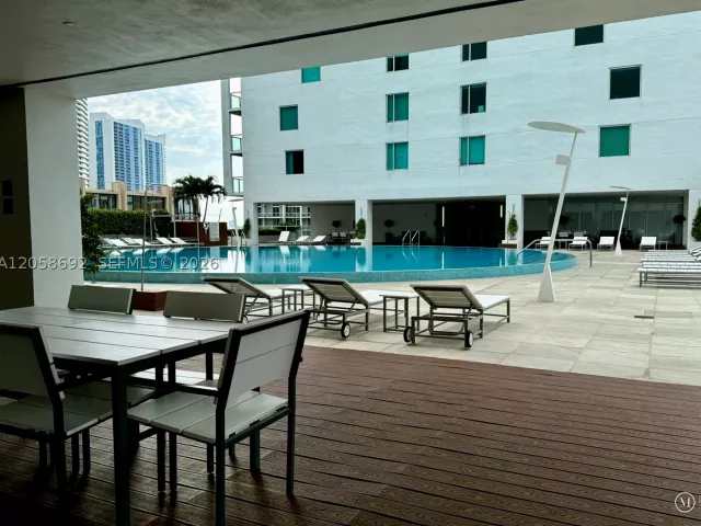 2-bedroom condo for sale in Miami - 500 Brickell Ave 1407 - MondialRealty