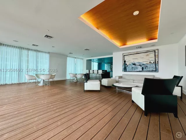 2-bedroom condo for sale in Miami - 500 Brickell Ave 1407 - MondialRealty