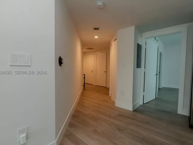 2-bedroom condo for sale in Miami - 500 Brickell Ave 1407 - MondialRealty