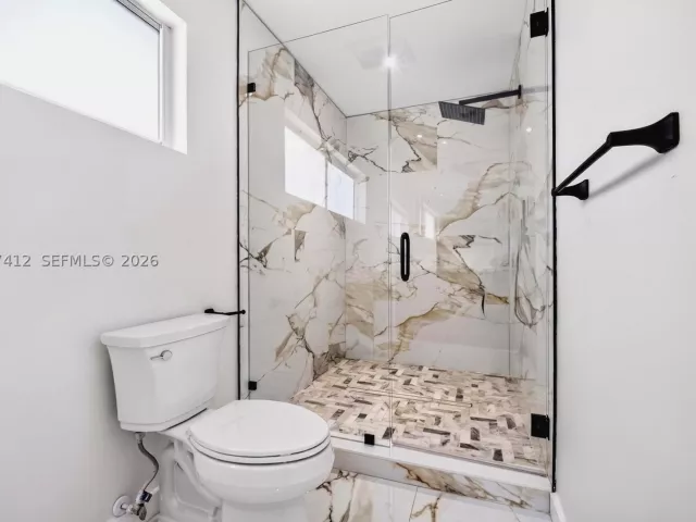 3-bedroom home for rent in Hollywood - 5715 Jackson St - MondialRealty