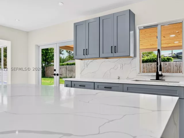 3-bedroom home for rent in Hollywood - 5715 Jackson St - MondialRealty