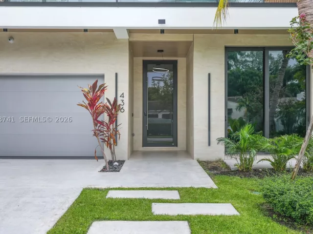 5-bedroom home for sale in Fort Lauderdale - 436 NE 10th Ave - MondialRealty