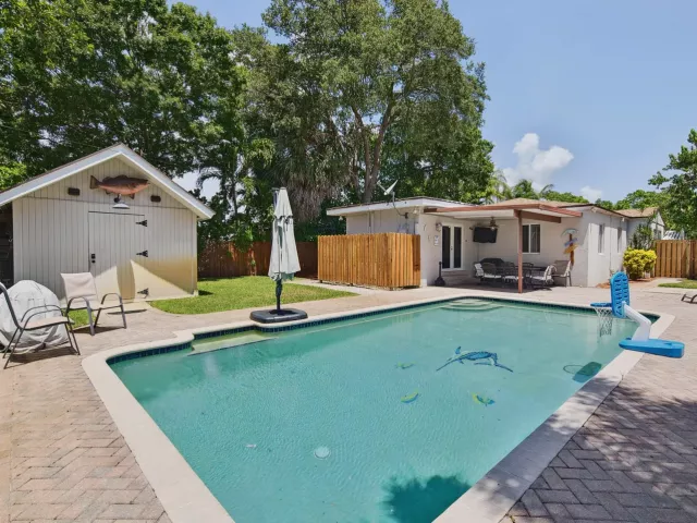 3-bedroom home for sale in Fort Lauderdale - 800 SW 19TH Street - MondialRealty
