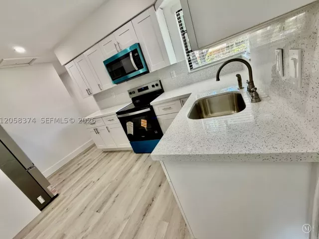 3-bedroom home for sale in Miami Gardens - 1101 NW 201st St - MondialRealty