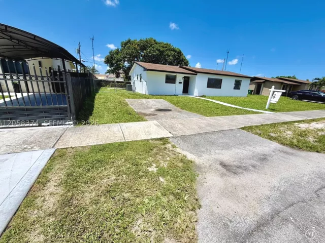 3-bedroom home for sale in Miami Gardens - 1101 NW 201st St - MondialRealty