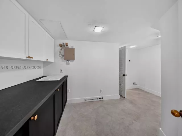 5-bedroom home for sale in Miami - 8925 SW 102nd Ter - MondialRealty
