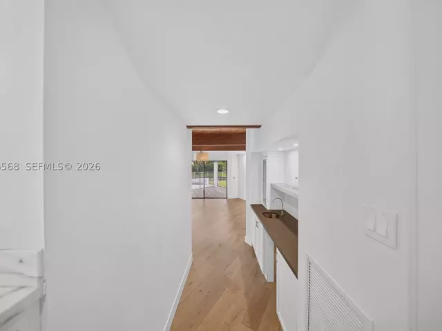 5-bedroom home for sale in Miami - 8925 SW 102nd Ter - MondialRealty