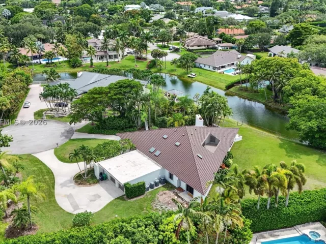 5-bedroom home for sale in Miami - 8925 SW 102nd Ter - MondialRealty