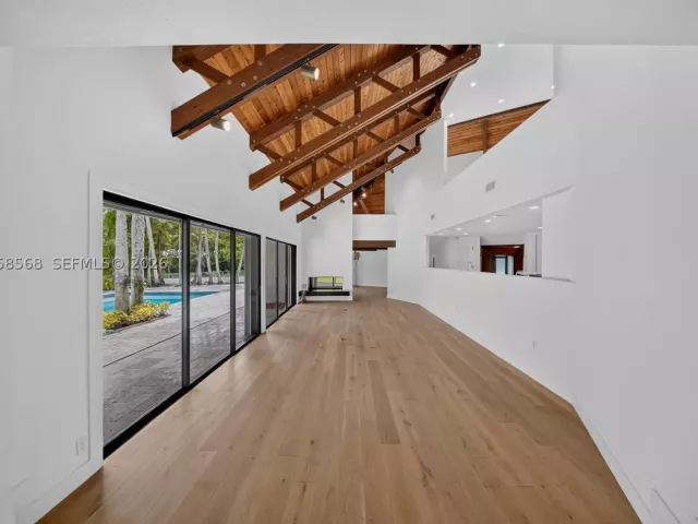 5-bedroom home for sale in Miami - 8925 SW 102nd Ter - MondialRealty