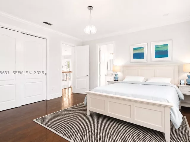 5-bedroom home for rent in Miami - 5000 SW 73rd Ter - MondialRealty