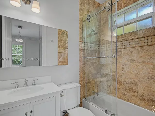5-bedroom home for rent in Miami - 5000 SW 73rd Ter - MondialRealty