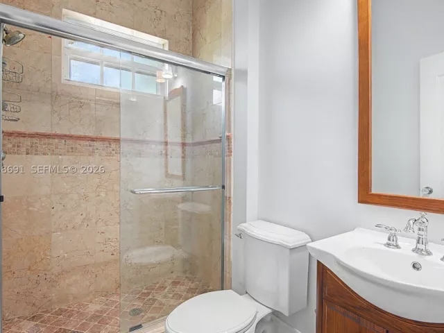 5-bedroom home for rent in Miami - 5000 SW 73rd Ter - MondialRealty